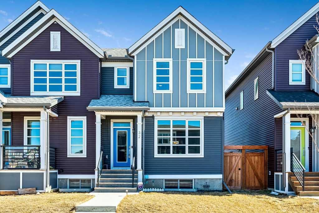 I have sold a property at 32 Savanna PARK NE in Calgary
